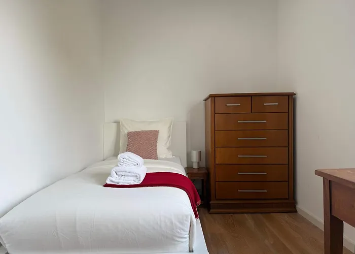 Casa vacanze Spacious Family And Free Parking In