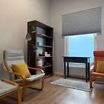 בית נופש Spacious Family And Free Parking In *