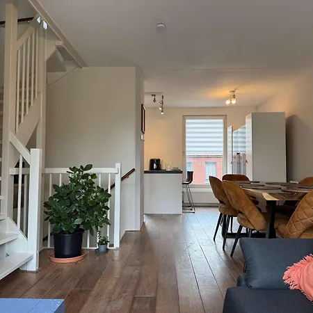 Spacious Family And Free Parking In 펜션