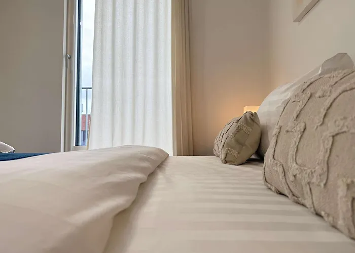 Spacious Family And Free Parking In Hébergement de vacances *