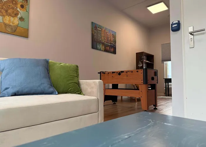 Spacious Family And Free Parking In Casa vacanze